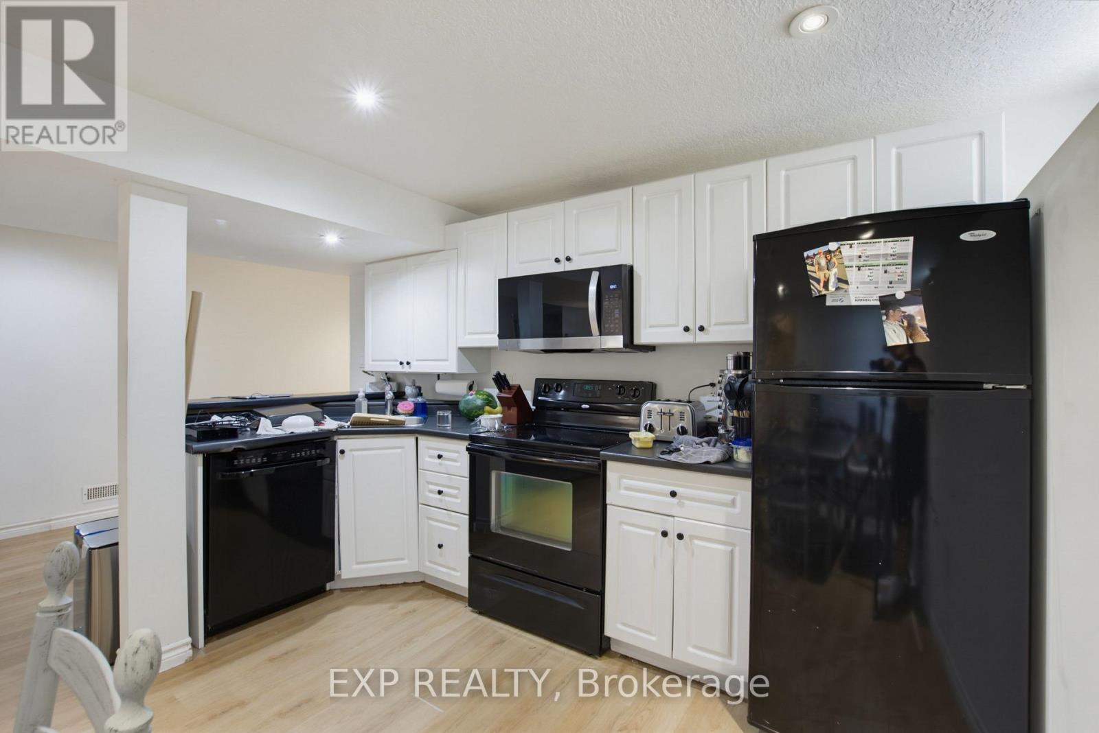 121 Mount Pleasant Avenue Property Photo 31