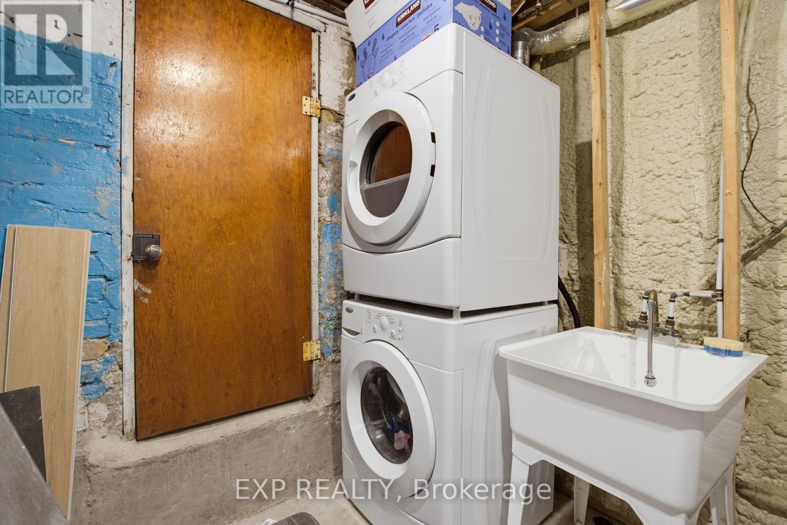 121 Mount Pleasant Avenue Property Photo 37