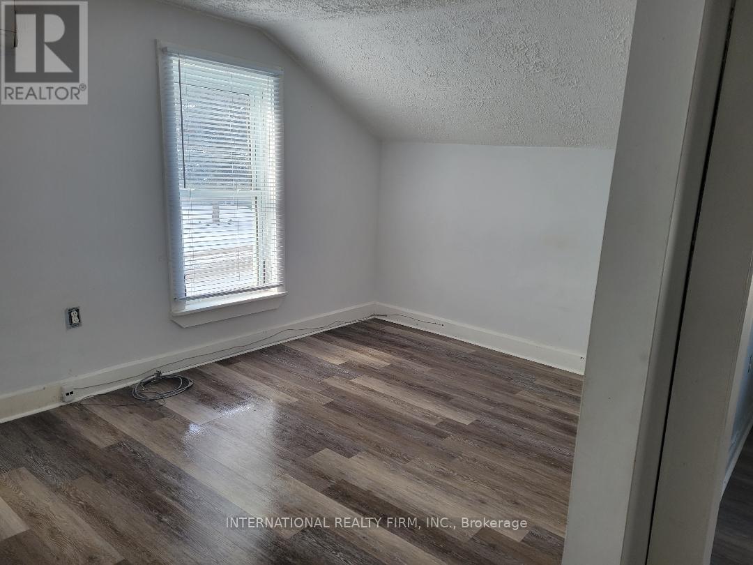 113 Trafalgar Road Property Photo 2