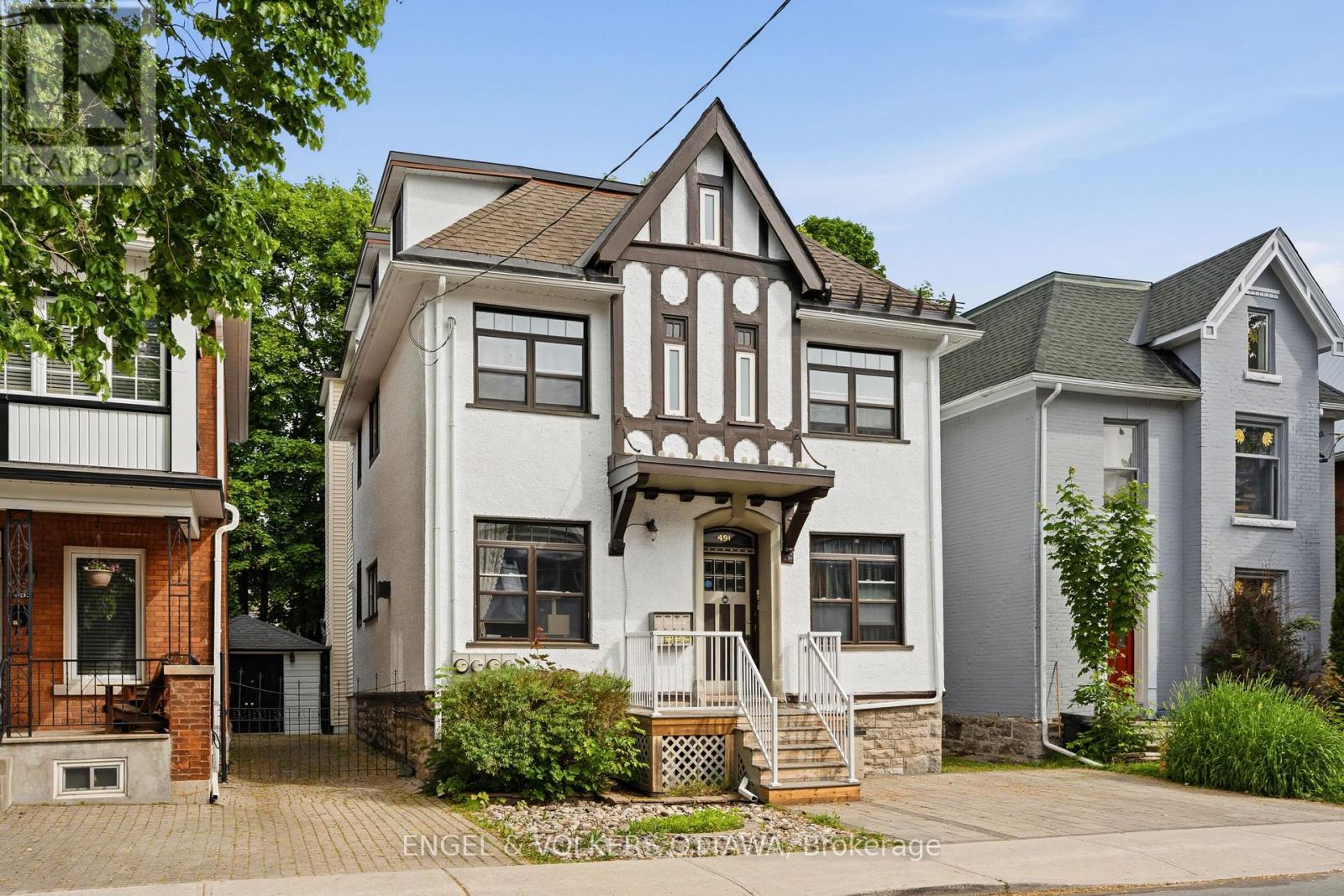 491 MCLEOD STREET Property Photo 1