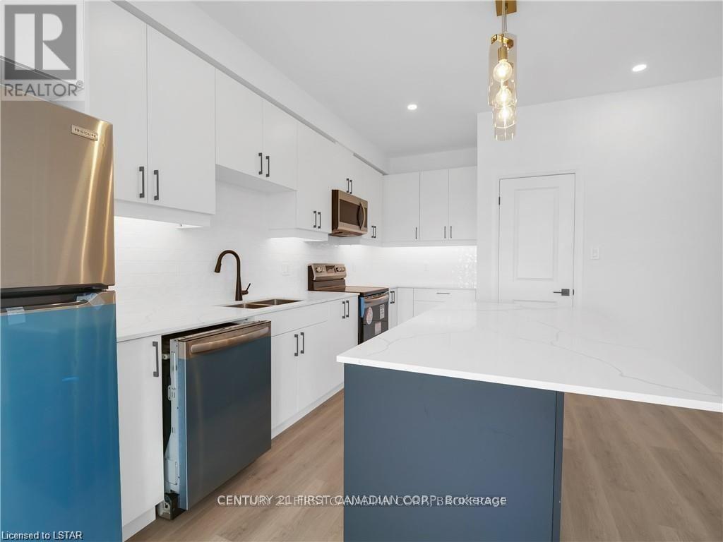 51 - 3900 Savoy Street Property Photo 4
