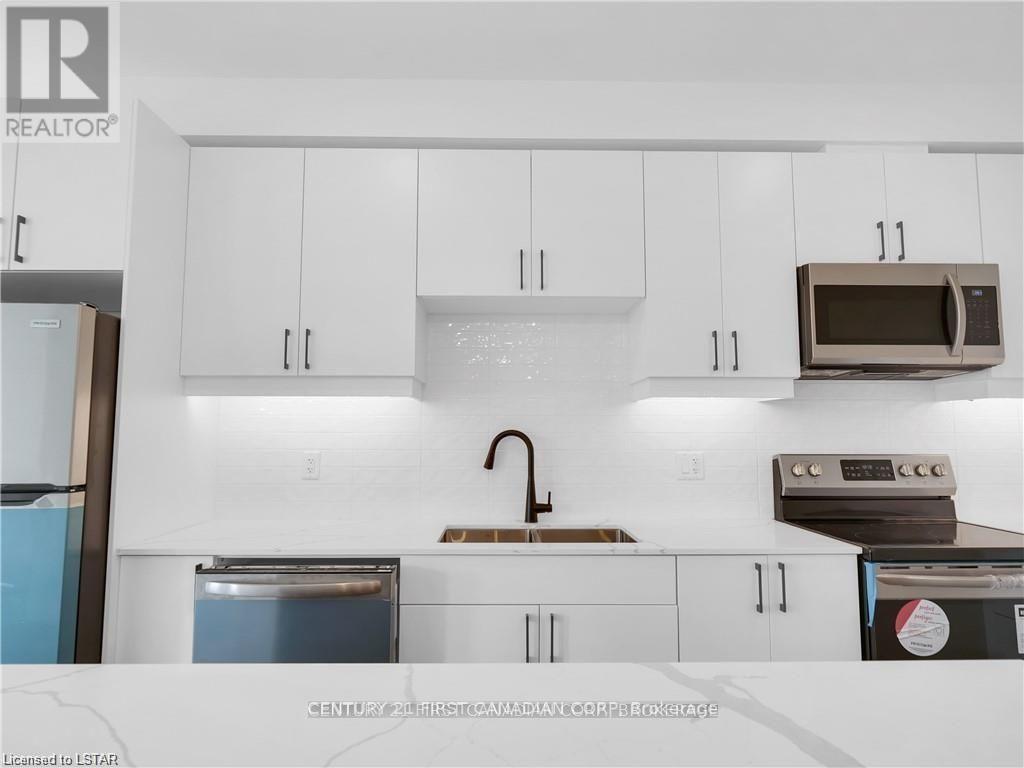 51 - 3900 Savoy Street Property Photo 6