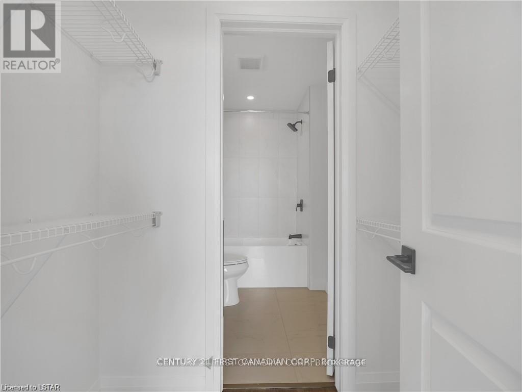 51 - 3900 Savoy Street Property Photo 20
