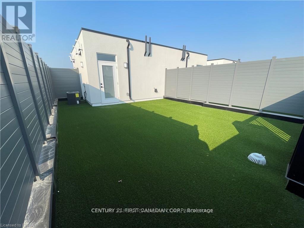 51 - 3900 Savoy Street Property Photo 23