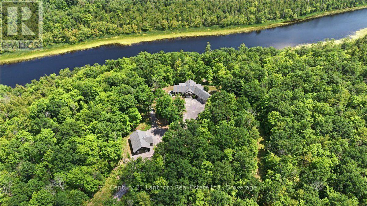 673 Lahey Road Property Photo 1