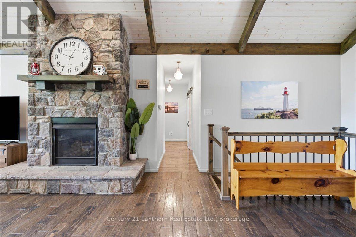 673 Lahey Road Property Photo 11