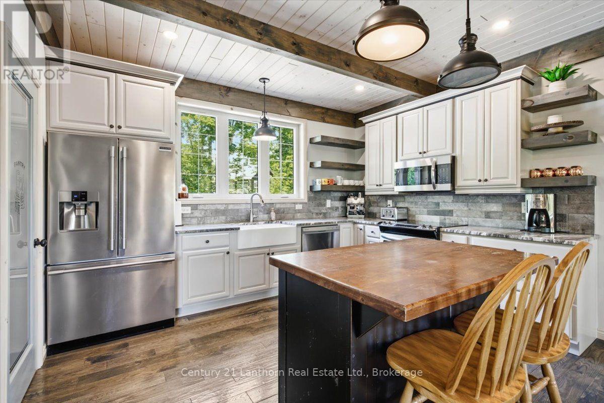 673 Lahey Road Property Photo 15