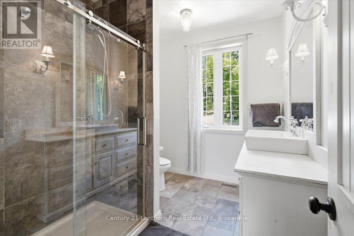 673 Lahey Road Property Photo 21
