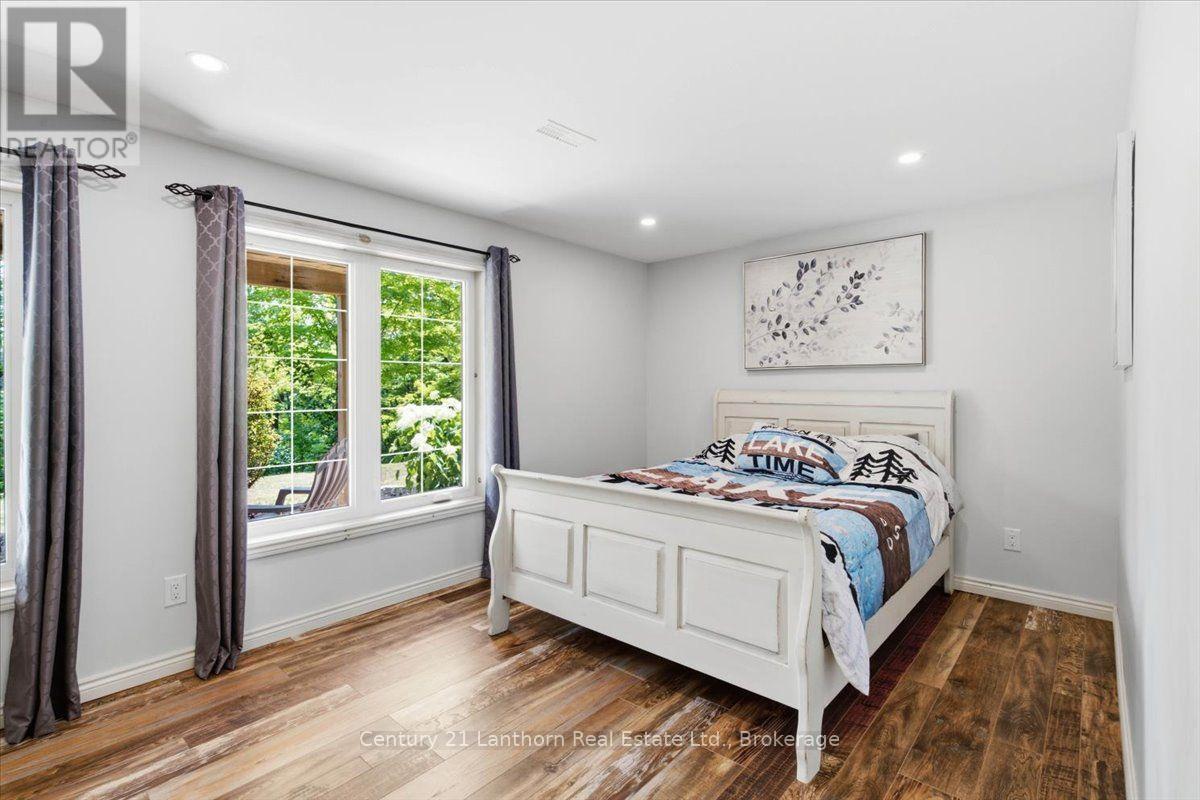 673 Lahey Road Property Photo 24