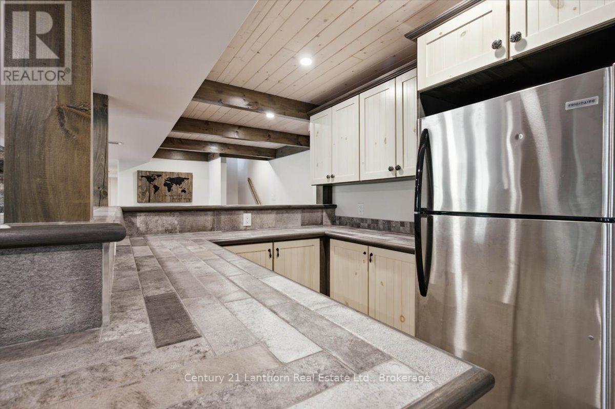 673 Lahey Road Property Photo 39