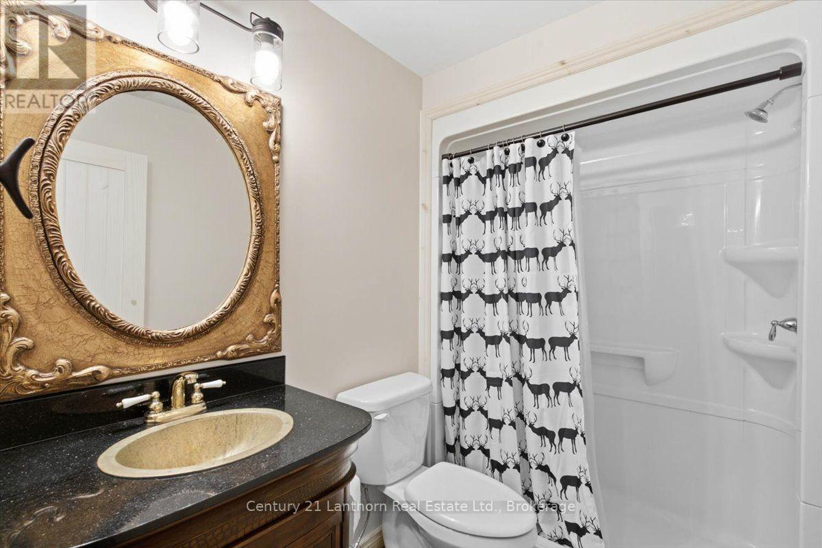 673 Lahey Road Property Photo 41