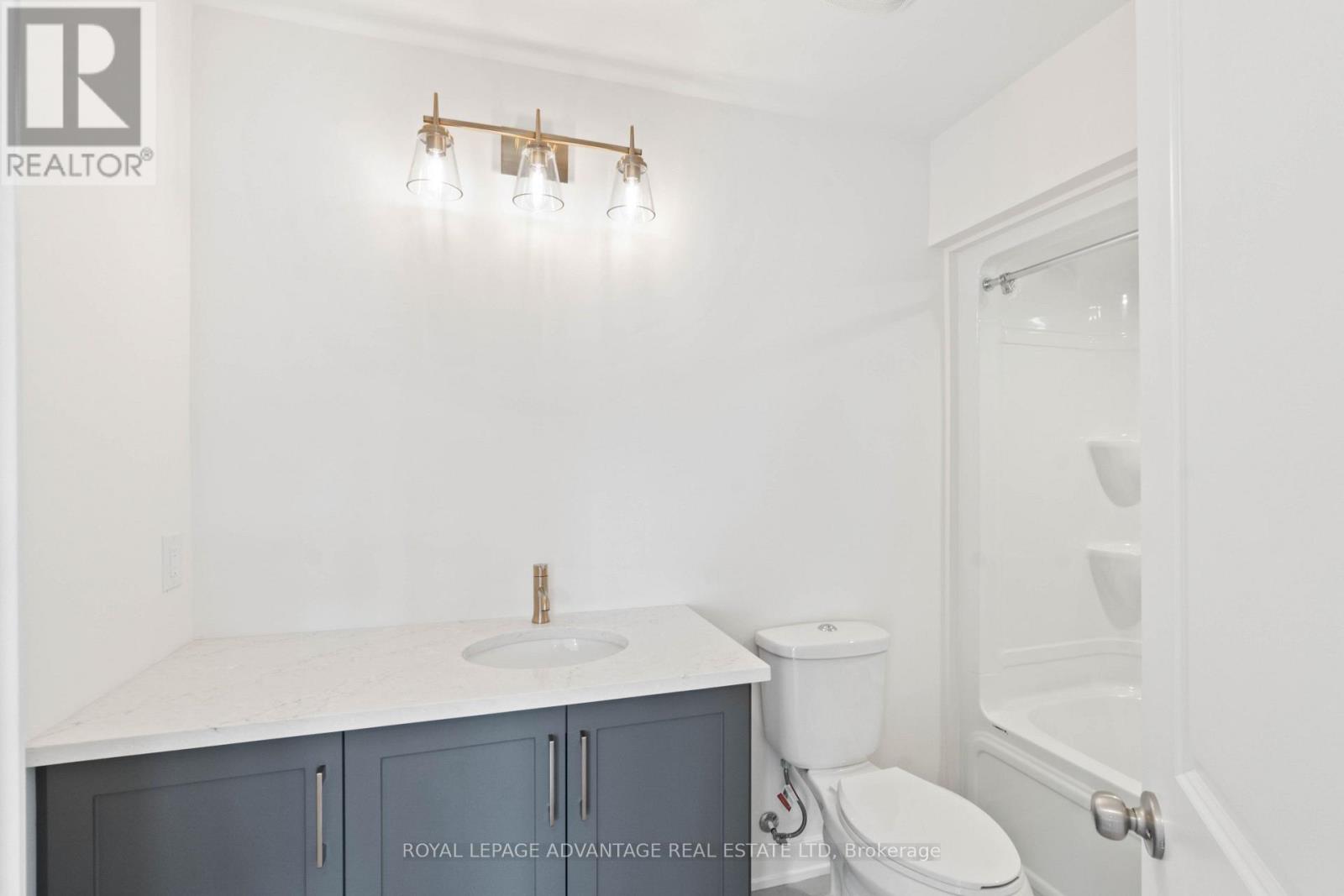 35 Whitcomb Crescent Property Photo 12