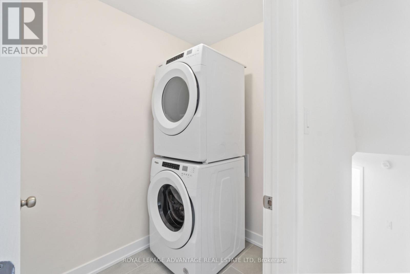 35 Whitcomb Crescent Property Photo 14
