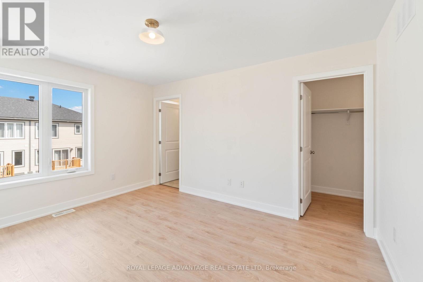 35 Whitcomb Crescent Property Photo 15