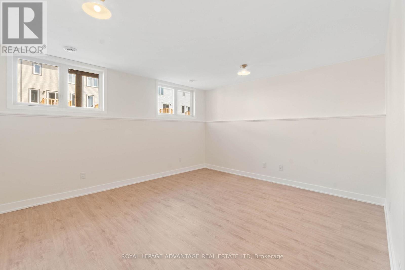 35 Whitcomb Crescent Property Photo 21