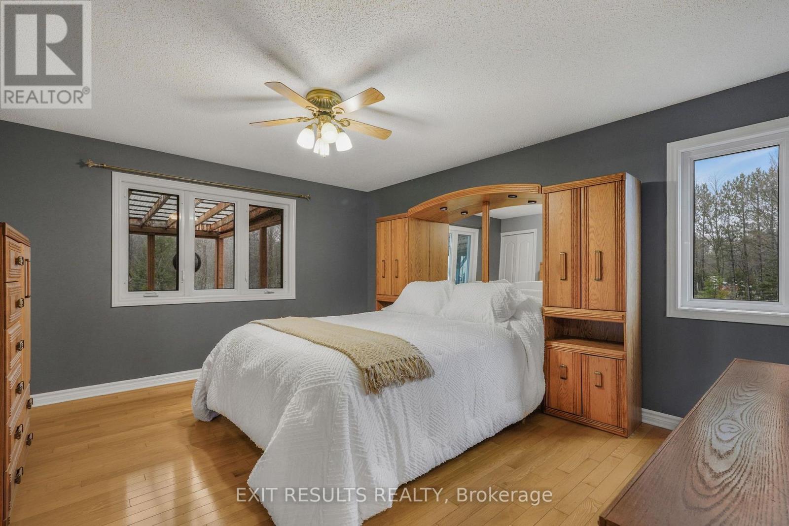 638 St Thomas Road E Property Photo 15