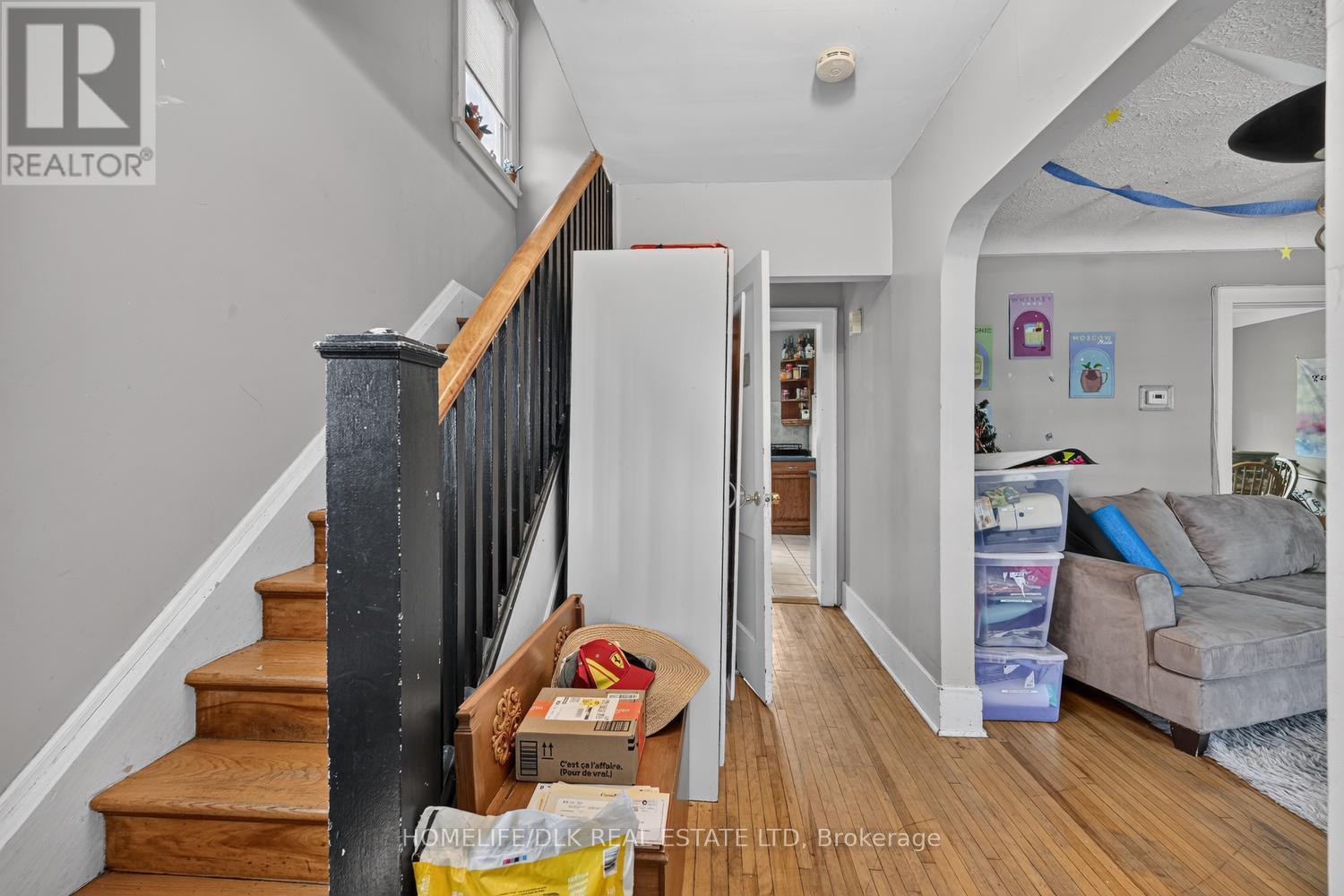 100 Ellerbeck Street Property Photo 4