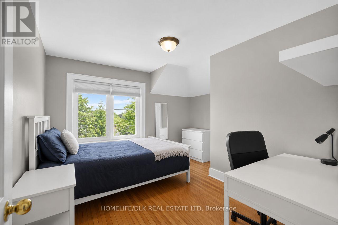100 Ellerbeck Street Property Photo 11