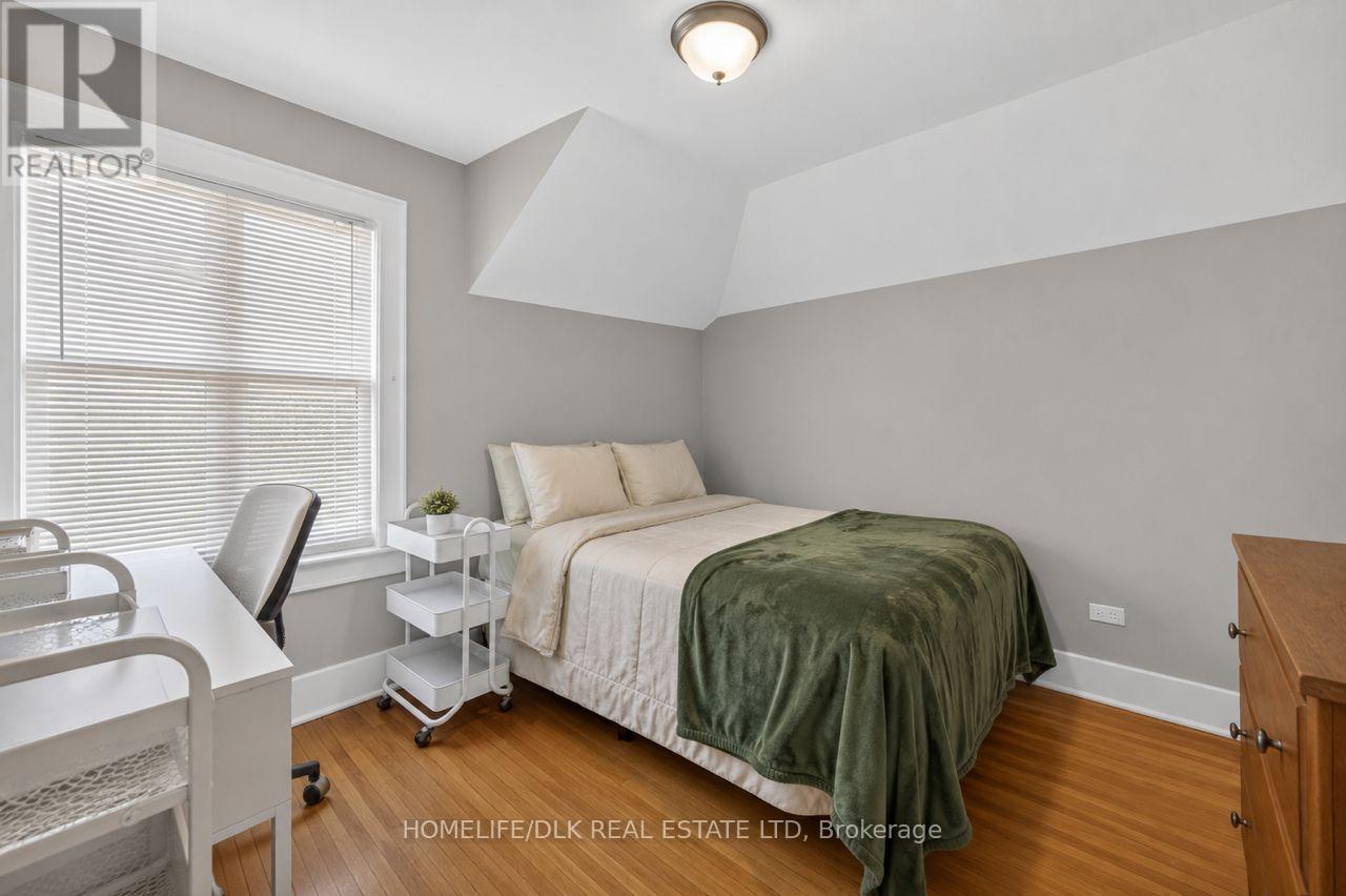 100 Ellerbeck Street Property Photo 12