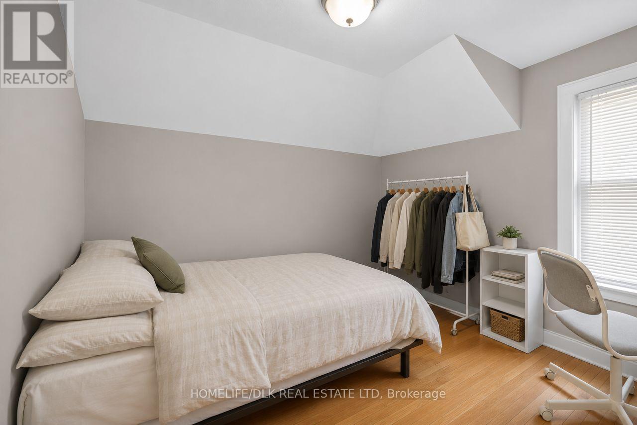 100 Ellerbeck Street Property Photo 13