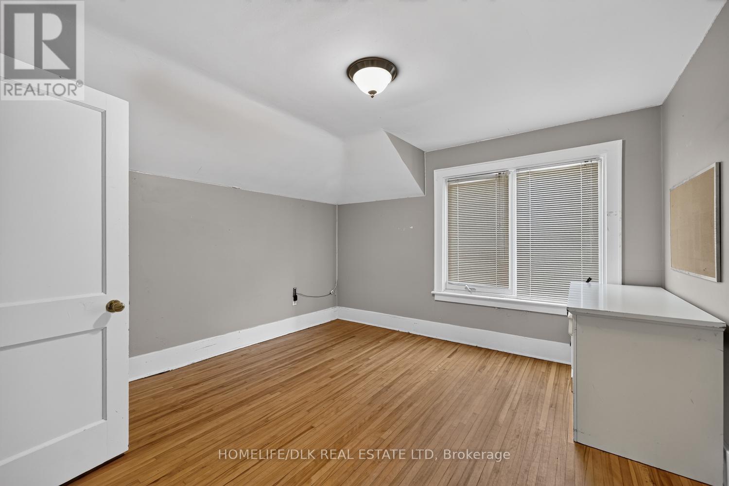100 Ellerbeck Street Property Photo 14