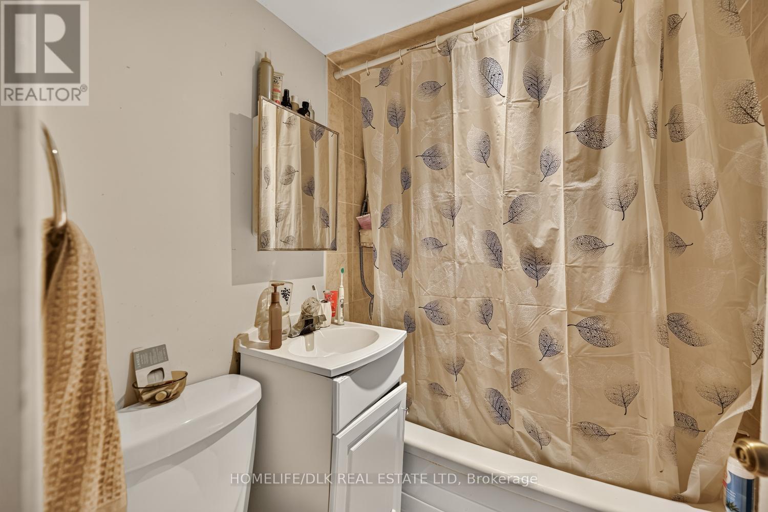 100 Ellerbeck Street Property Photo 20