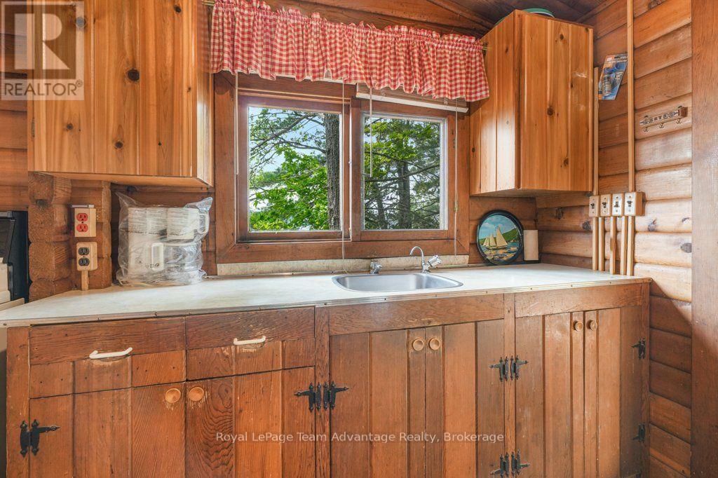102 Blackstone Lake Water Property Photo 12