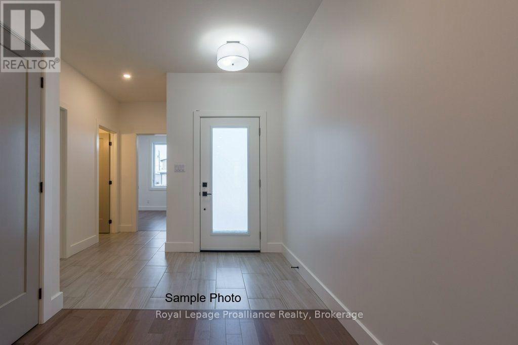 36 Fraser Drive Property Photo 4
