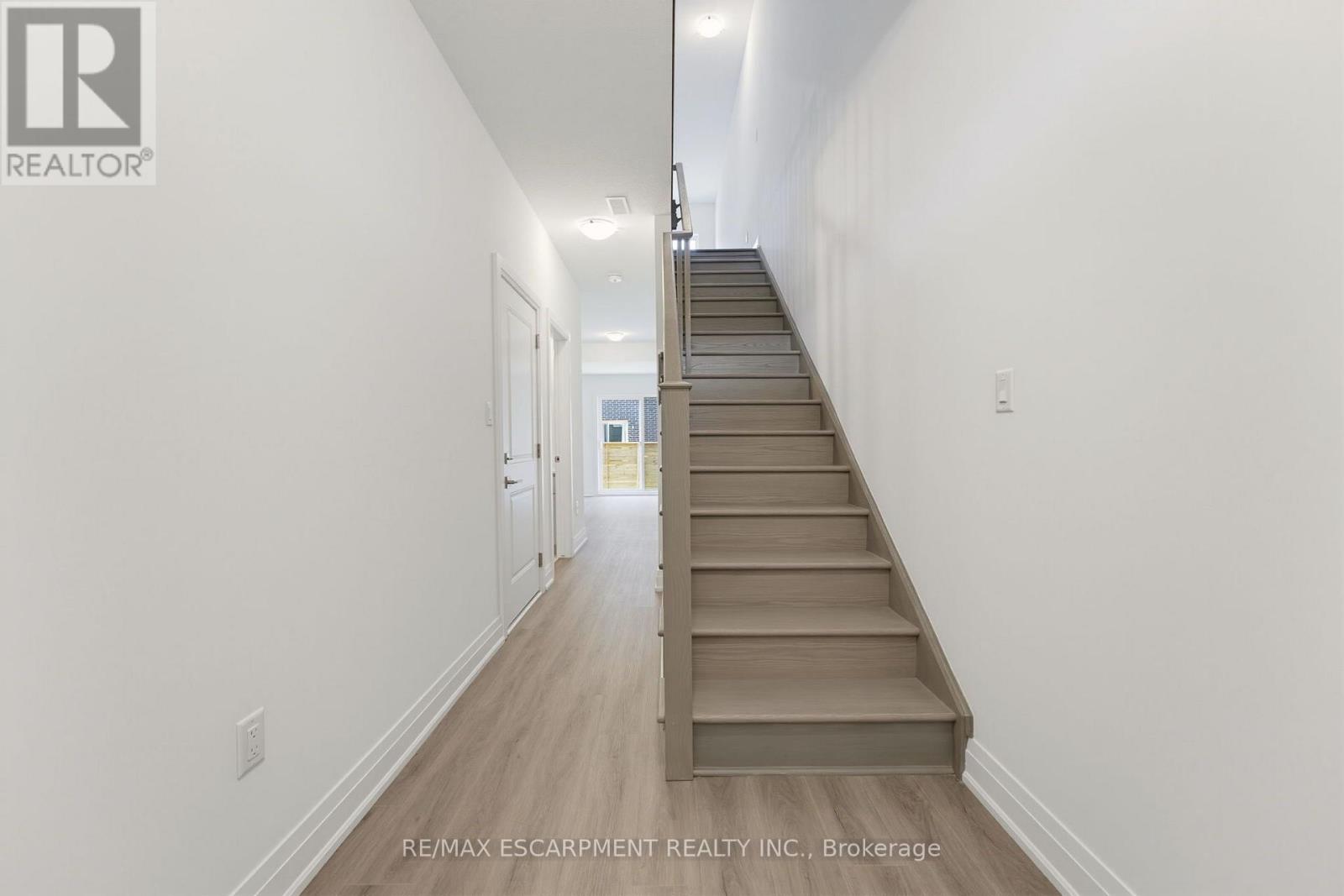 10 Clear Valley Lane Property Photo 2