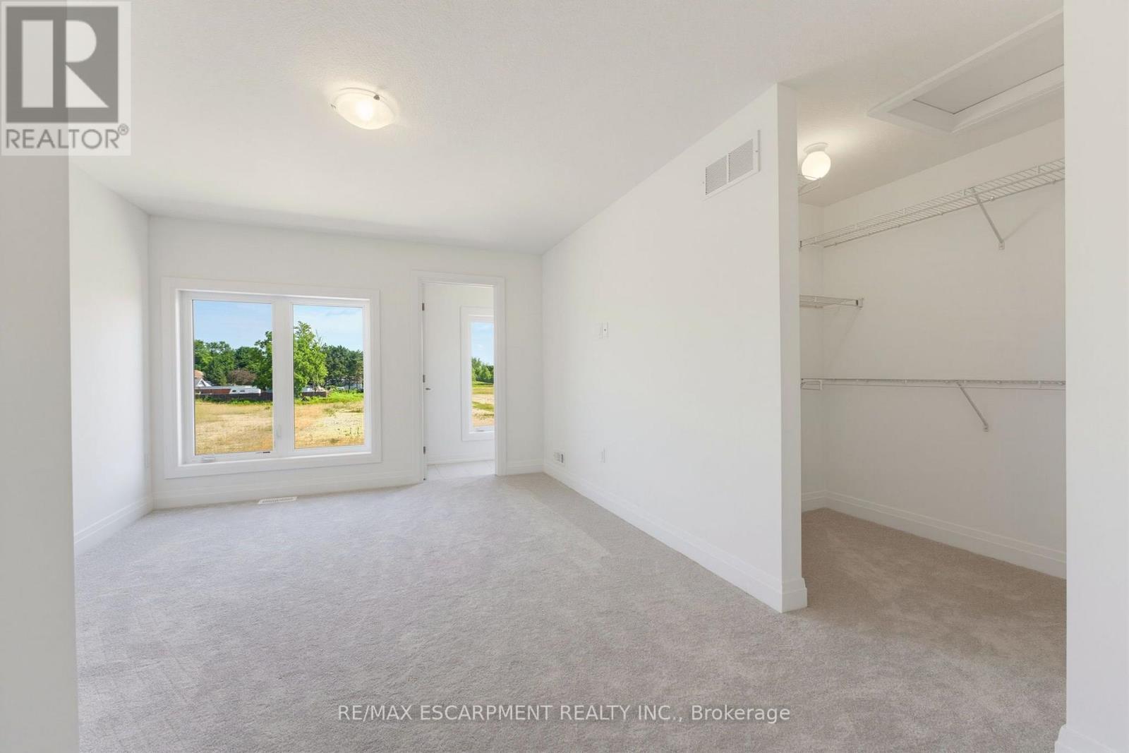 10 Clear Valley Lane Property Photo 12