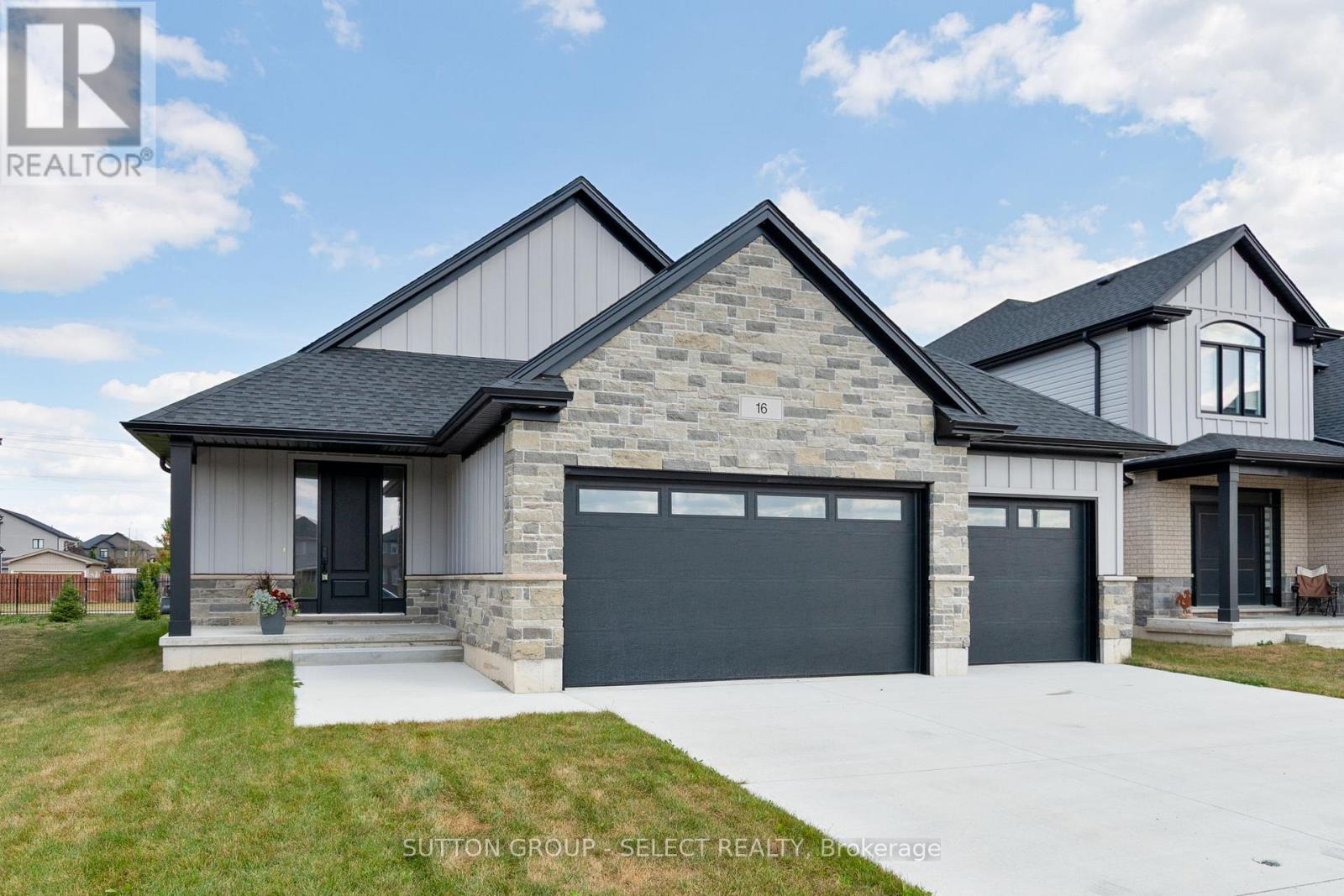 16 Kelly Drive Property Photo 1