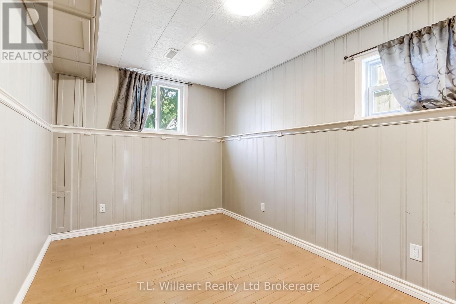 17 Potters Road Property Photo 21
