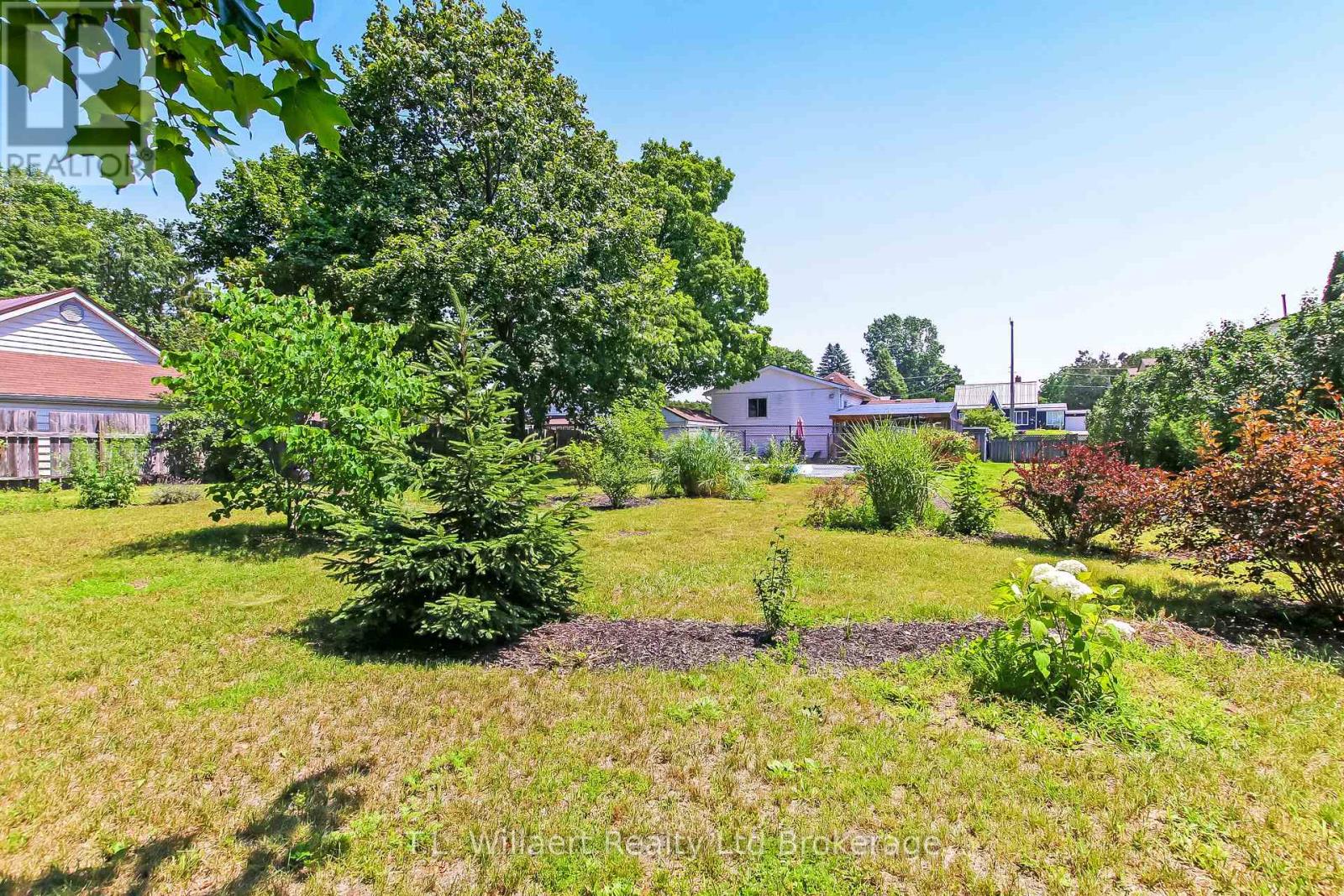17 Potters Road Property Photo 32