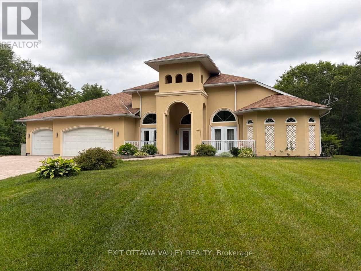 740 Walford Road Property Photo 1