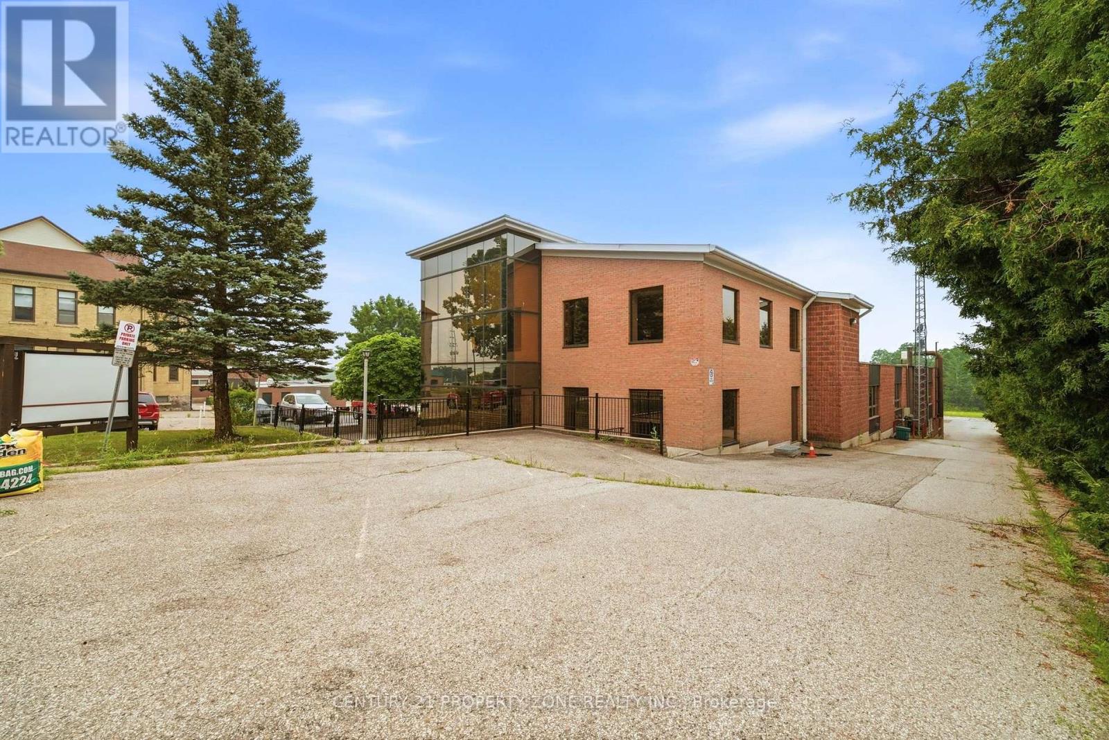 1360 MARYHILL ROAD