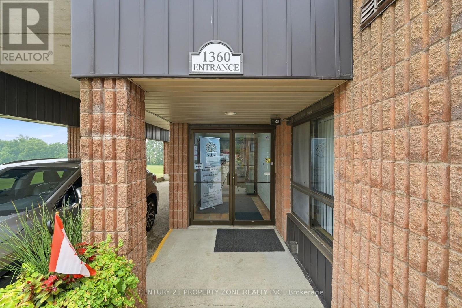 1360 Maryhill Road Property Photo 3