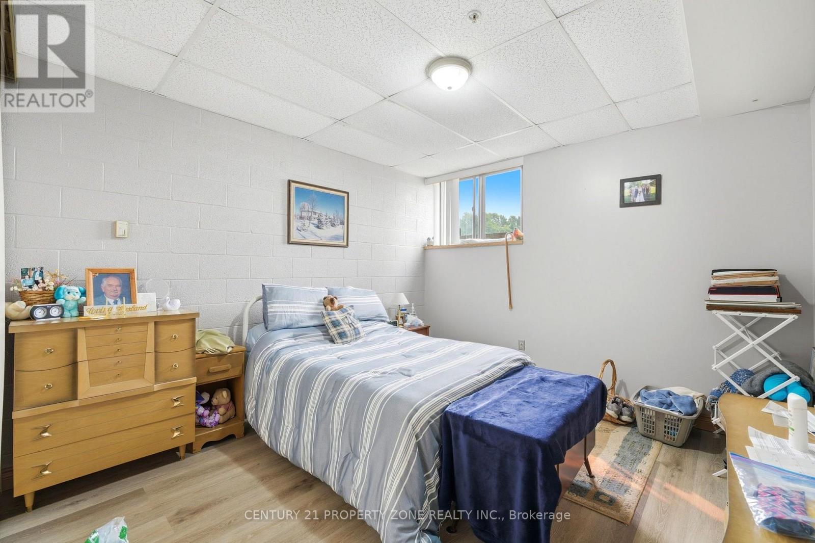 1360 Maryhill Road Property Photo 24