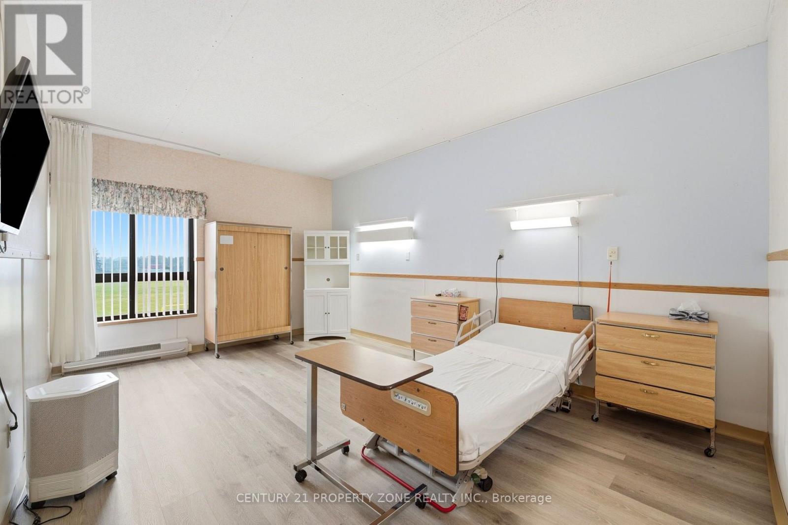 1360 Maryhill Road Property Photo 25