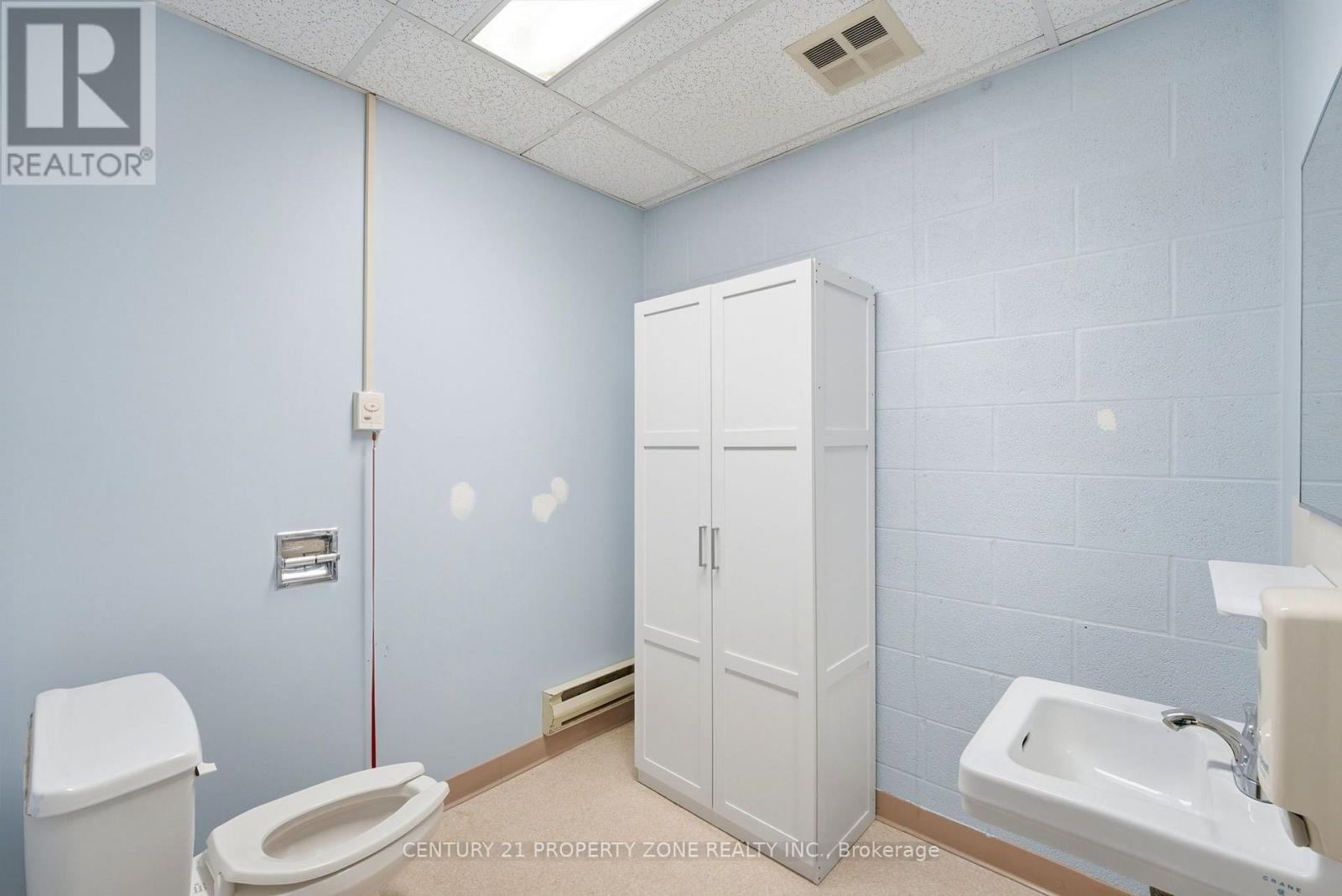 1360 Maryhill Road Property Photo 30