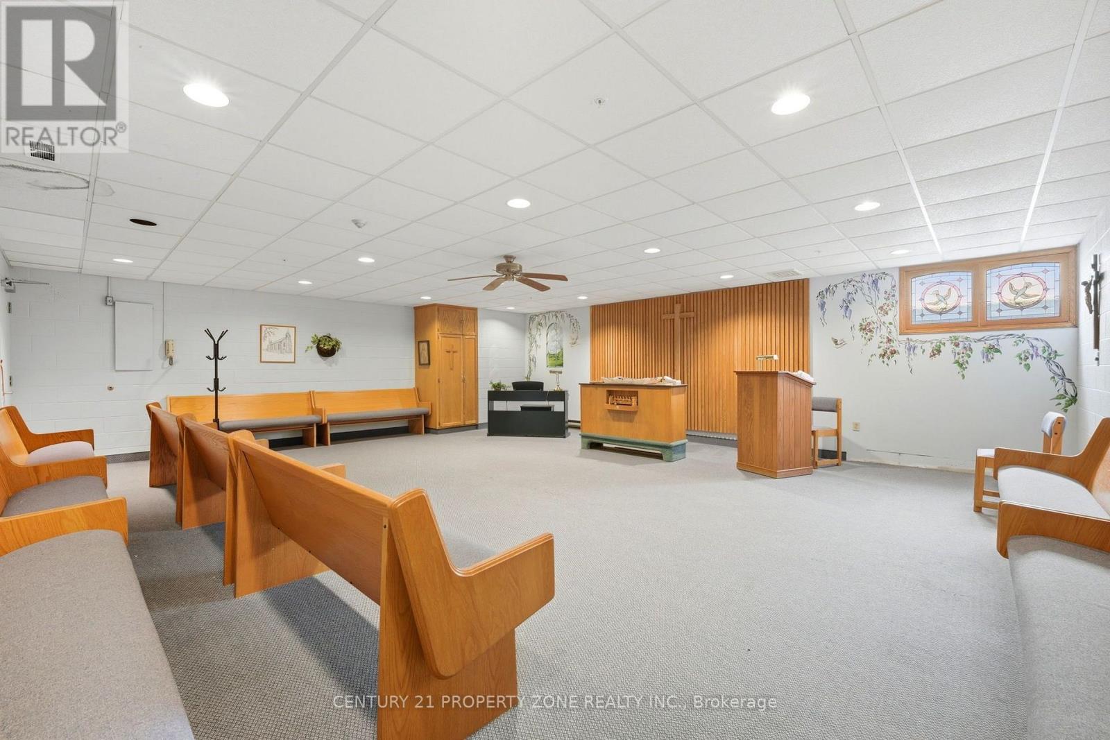 1360 Maryhill Road Property Photo 36