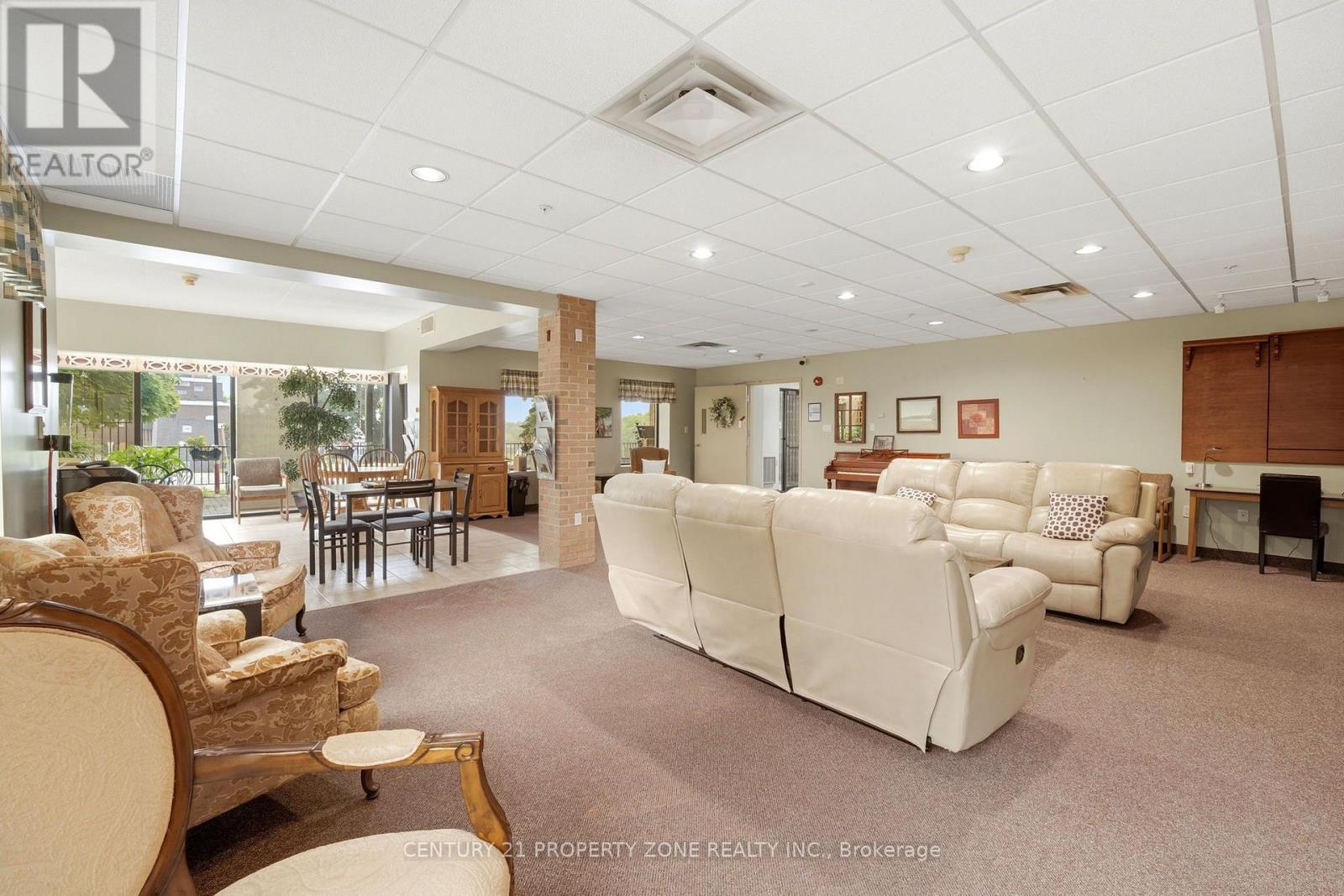 1360 Maryhill Road Property Photo 38