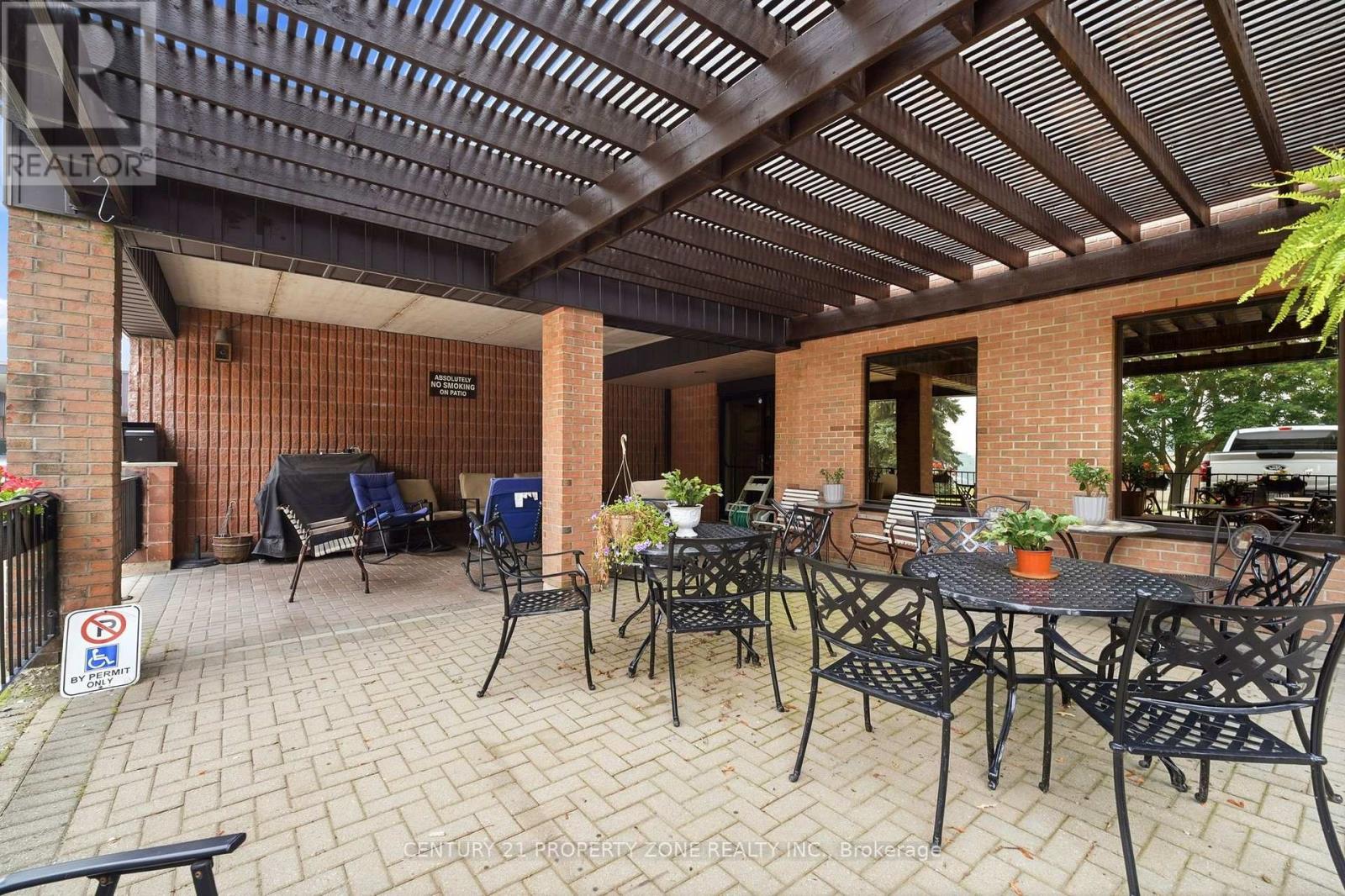 1360 Maryhill Road Property Photo 45
