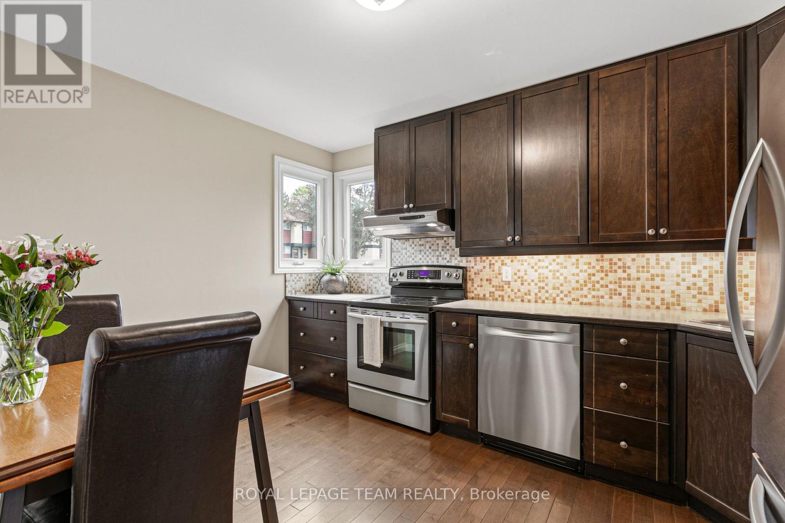 68 - 82 Mcclintock Way Property Photo 6