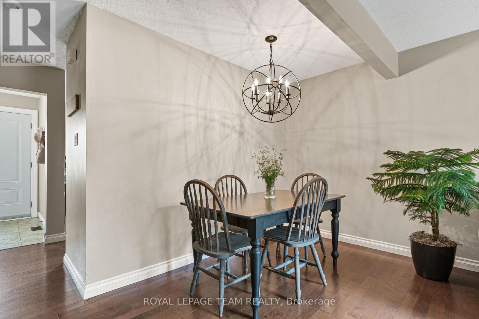 68 - 82 Mcclintock Way Property Photo 8