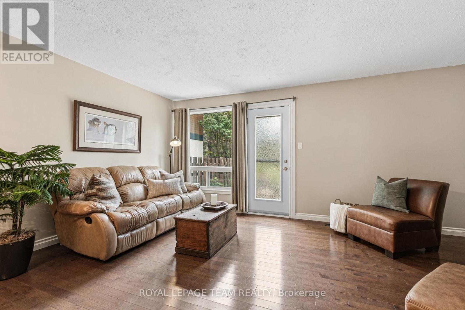 68 - 82 Mcclintock Way Property Photo 11