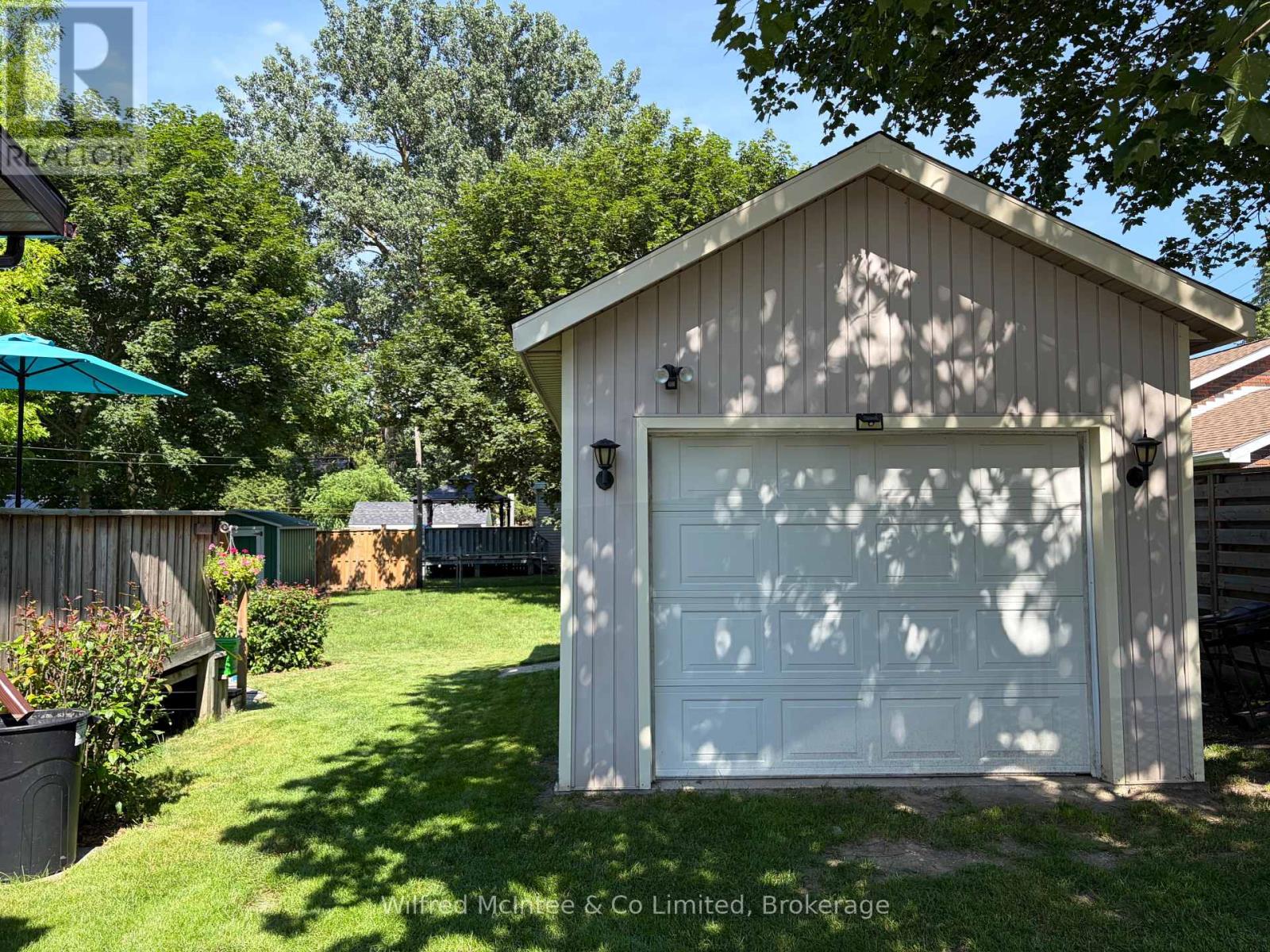 393 7th Avenue Property Photo 8