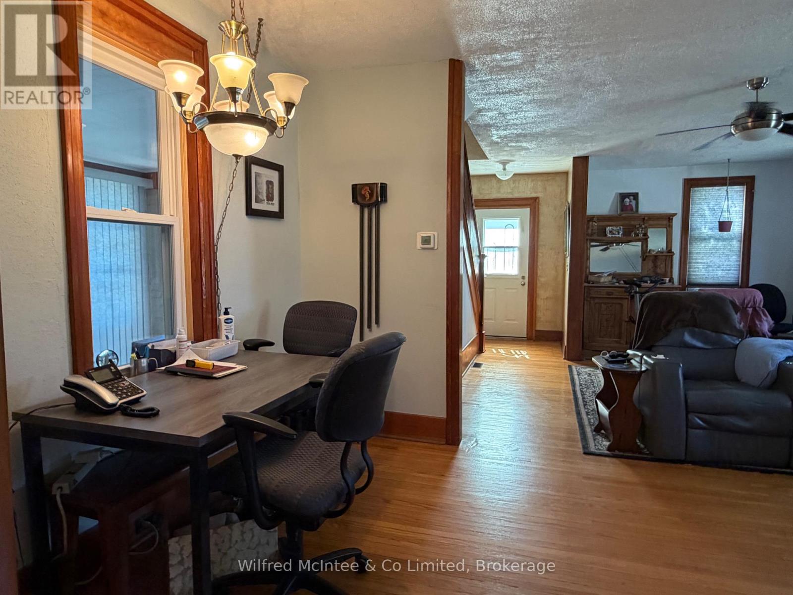 393 7th Avenue Property Photo 14