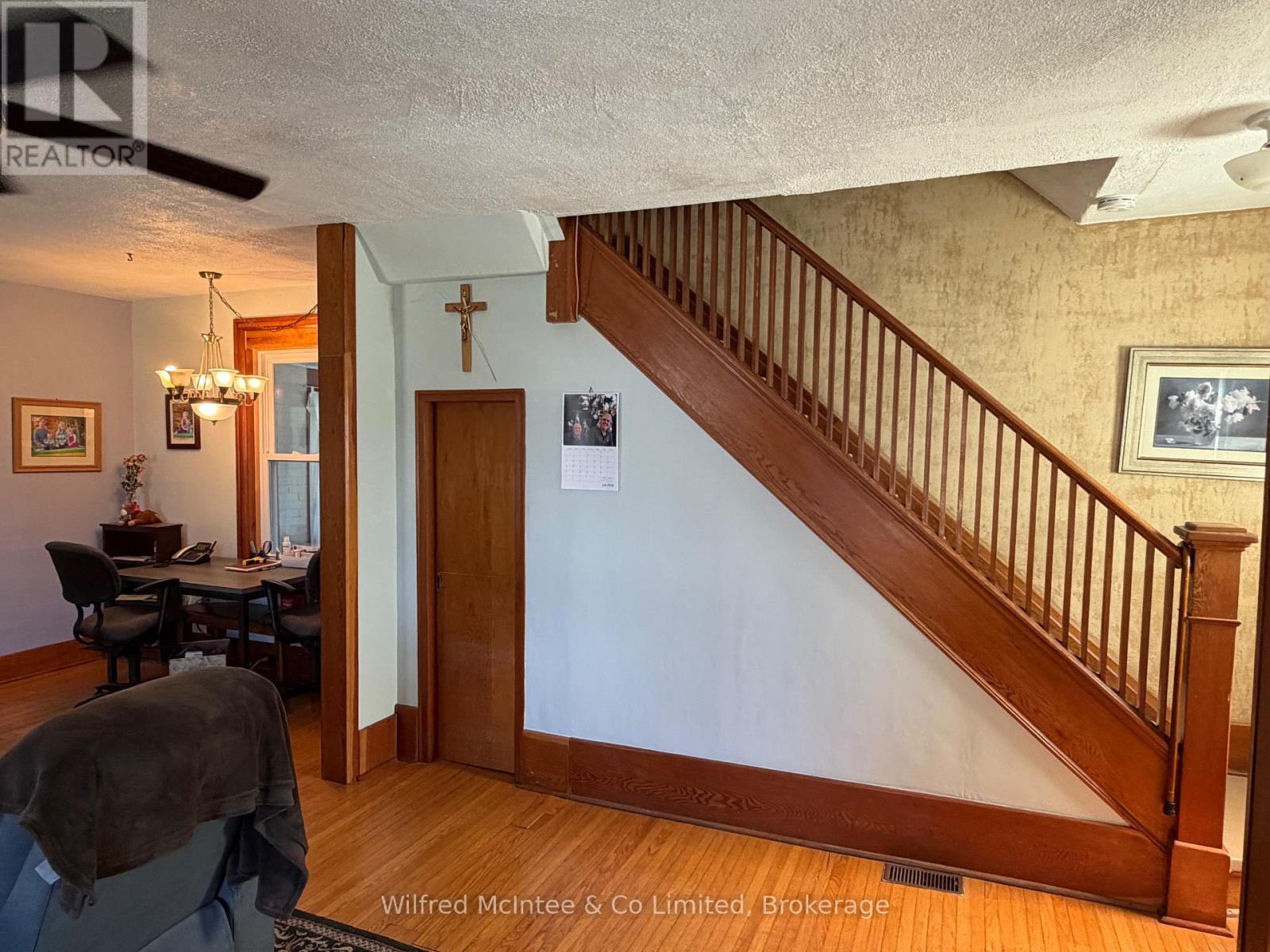 393 7th Avenue Property Photo 15