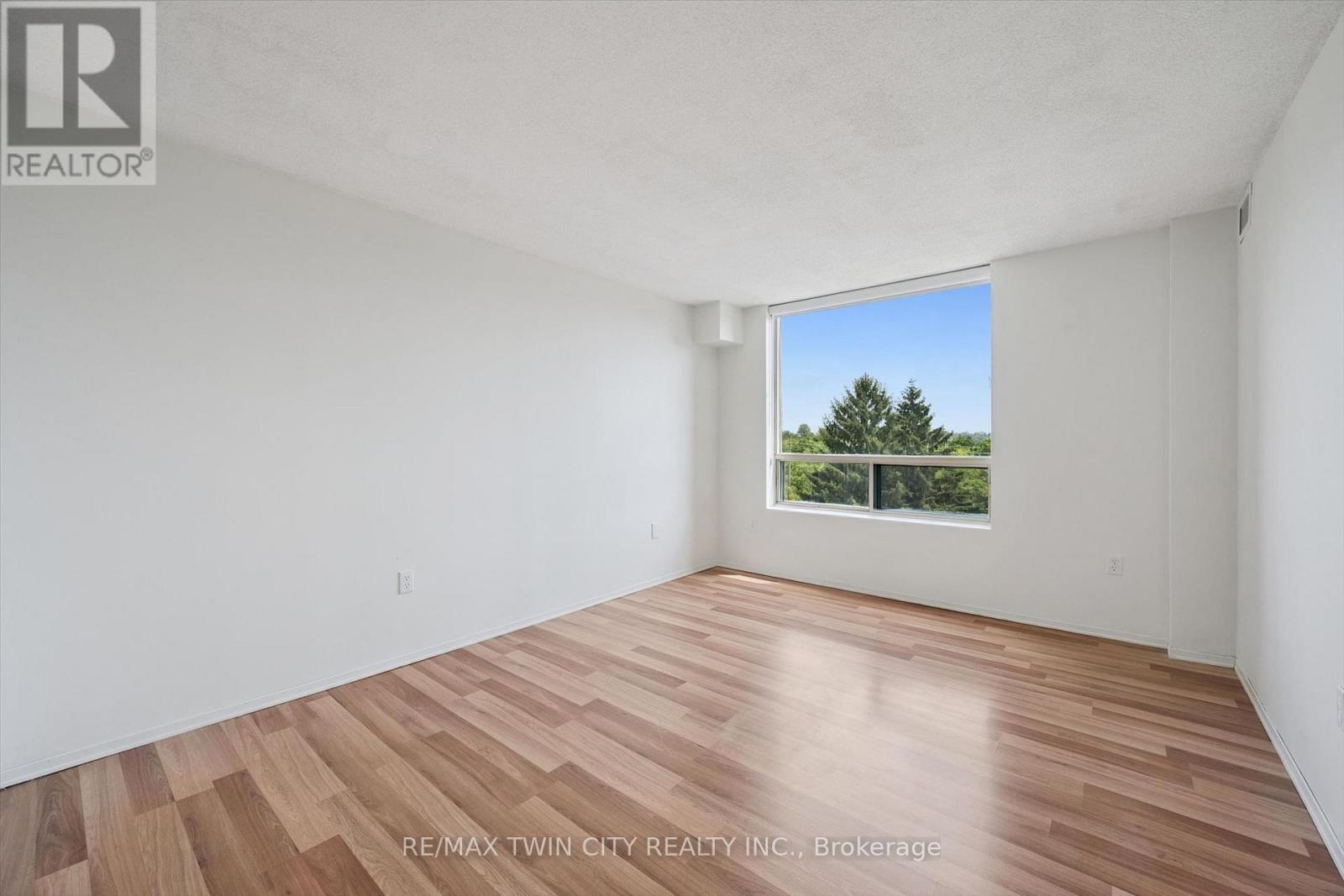514 - 55 Blue Springs Drive Property Photo 19