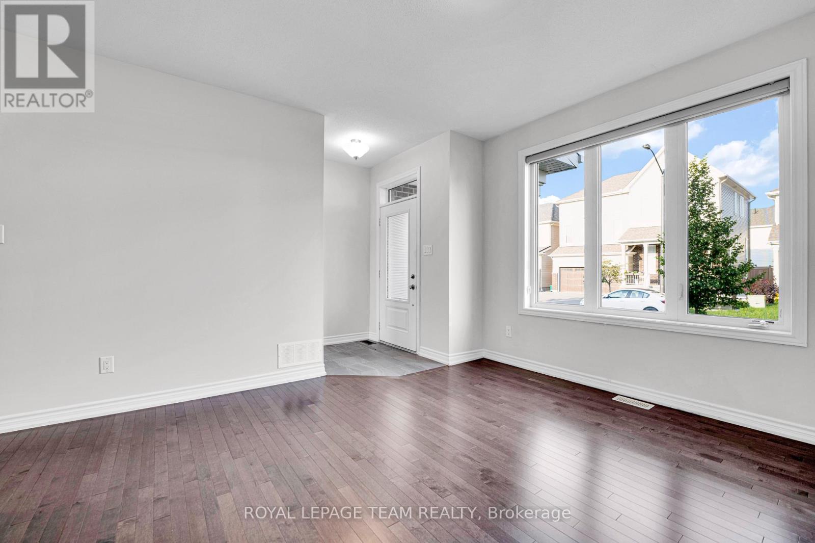 59 Moonbeam Street Property Photo 3